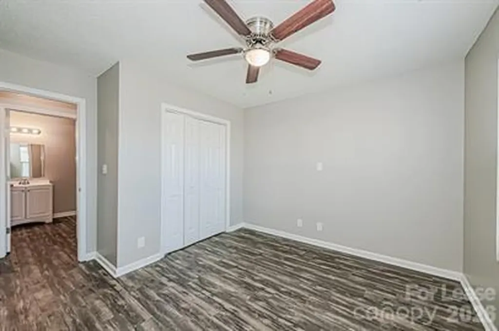 233 Hoskins Mill Lane Charlotte NC 28208