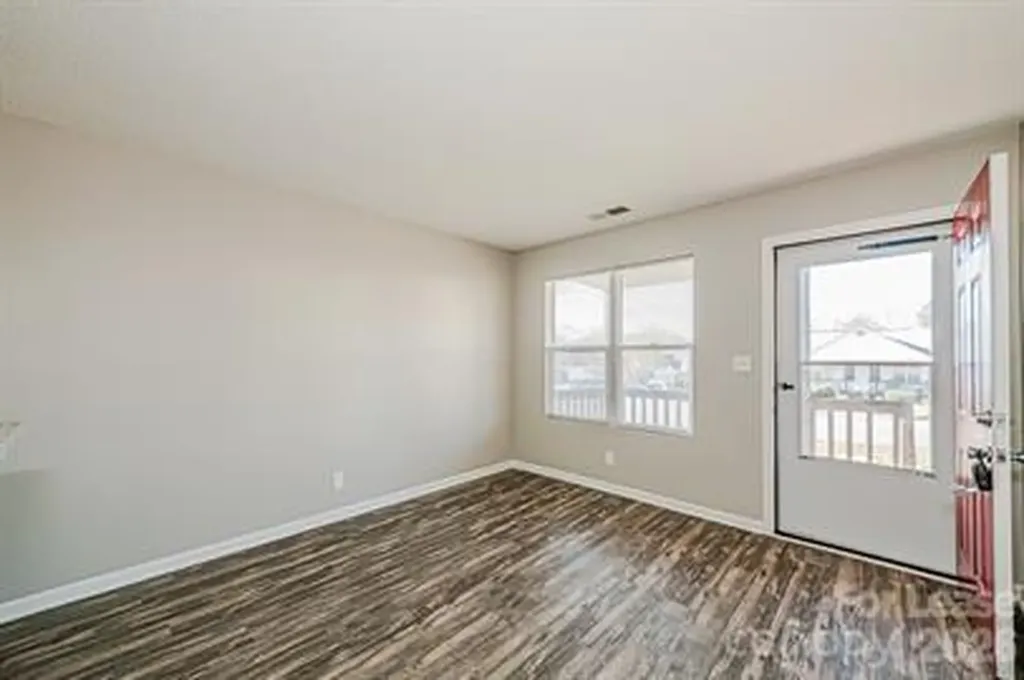 233 Hoskins Mill Lane Charlotte NC 28208