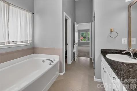 10745 Glenluce Avenue Charlotte NC 28213