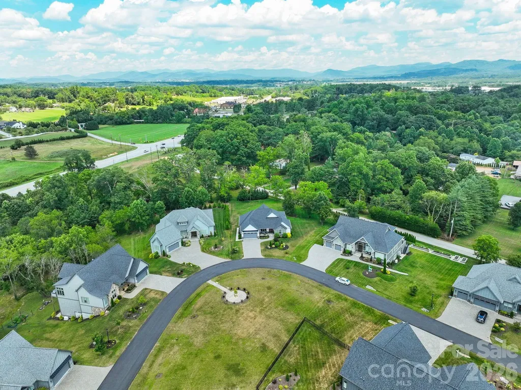 549 Daniel Circle Drive Mills River NC 28759