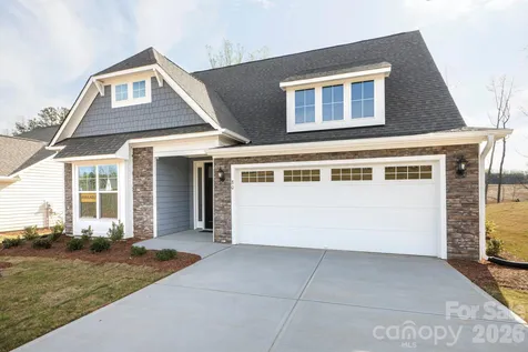 109 Spring Hollow Mill Spring NC 28756