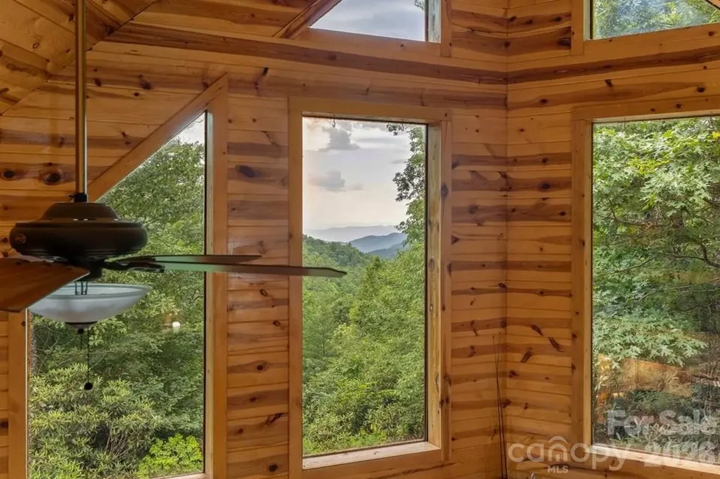 4435 Flat Mountain Road Highlands NC 28741