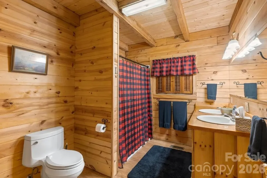 4435 Flat Mountain Road Highlands NC 28741