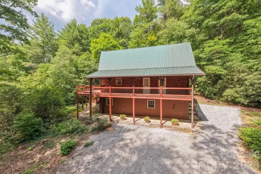 4435 Flat Mountain Road Highlands NC 28741