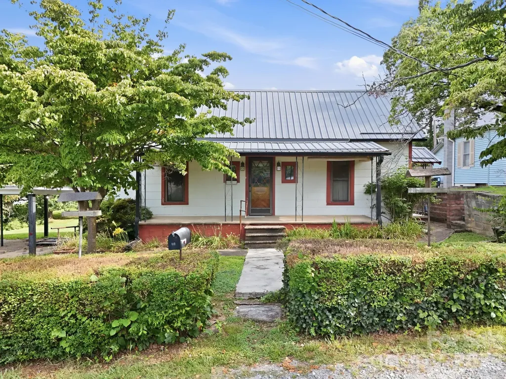 209 Virginia Avenue Marion NC 28752