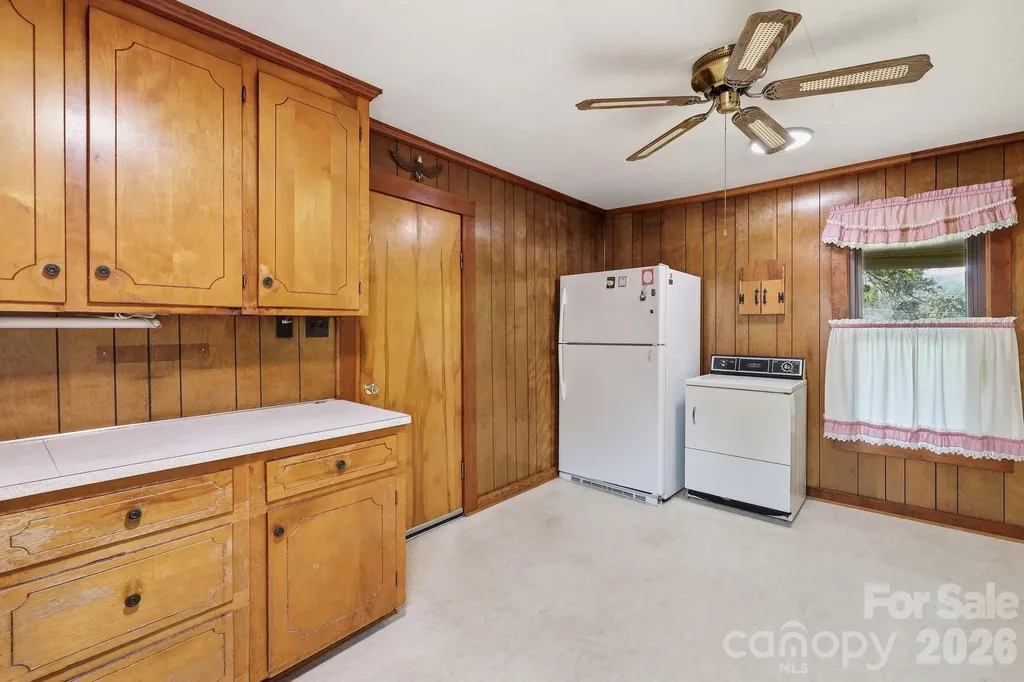 209 Virginia Avenue Marion NC 28752