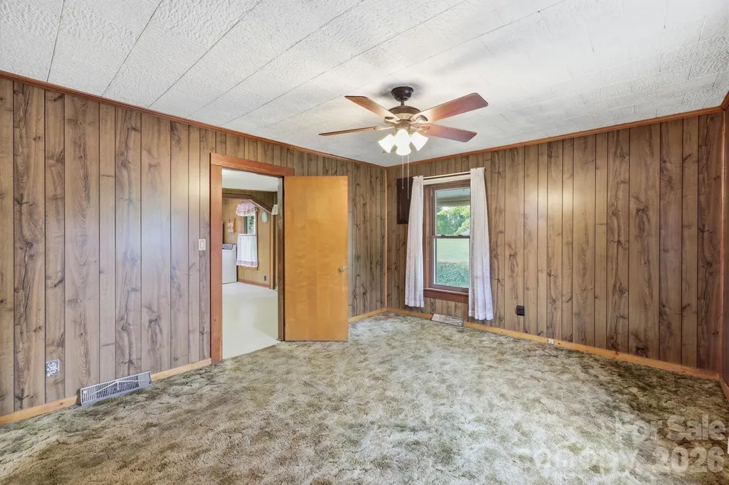 209 Virginia Avenue Marion NC 28752