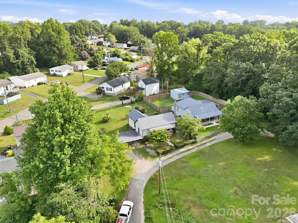209 Virginia Avenue Marion NC 28752
