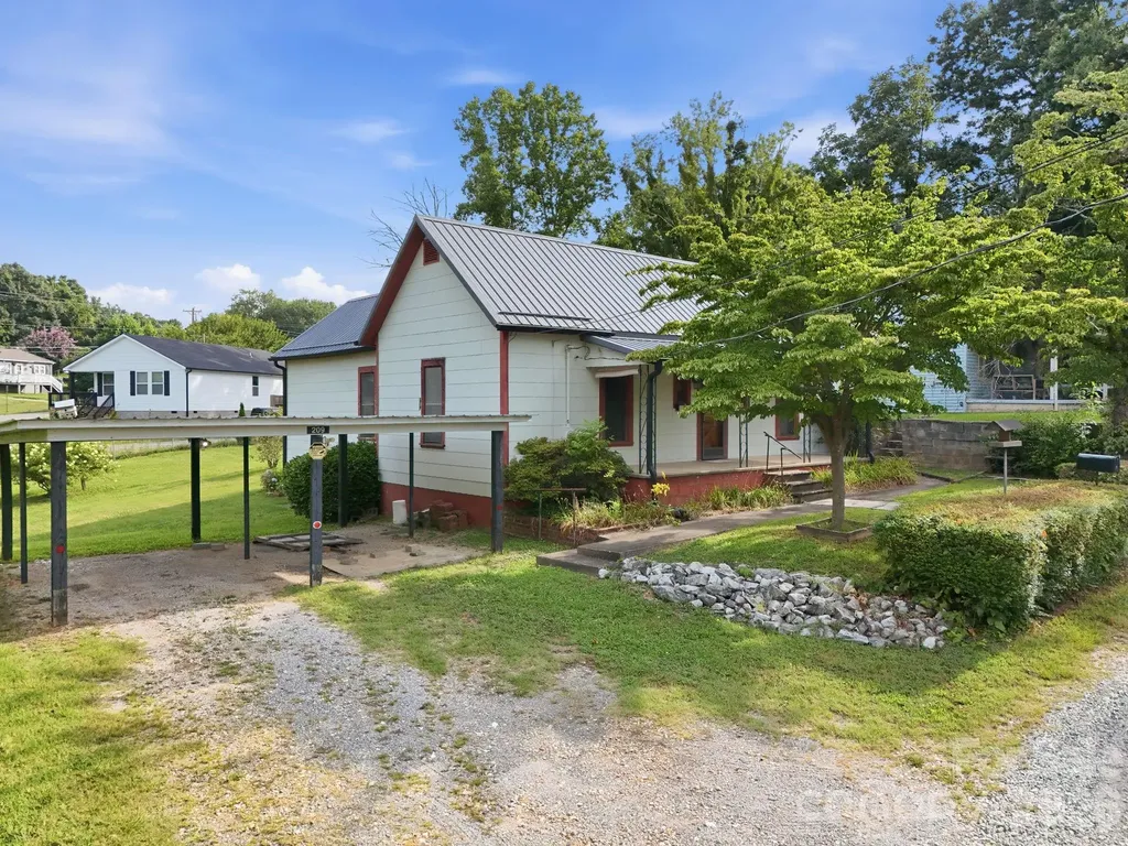 209 Virginia Avenue Marion NC 28752