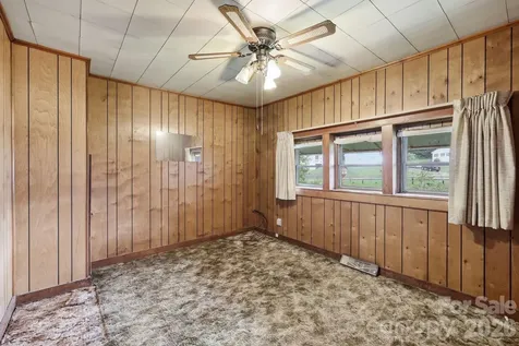 209 Virginia Avenue Marion NC 28752