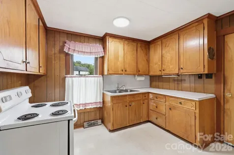 209 Virginia Avenue Marion NC 28752