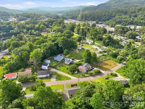 209 Virginia Avenue Marion NC 28752