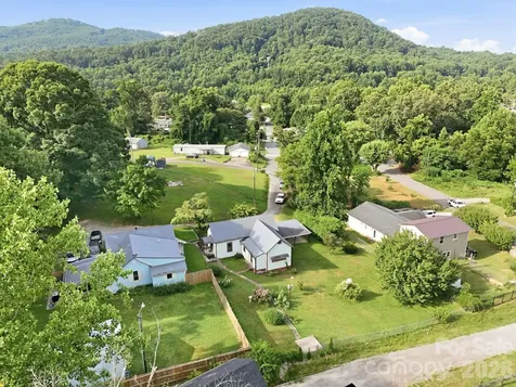 209 Virginia Avenue Marion NC 28752