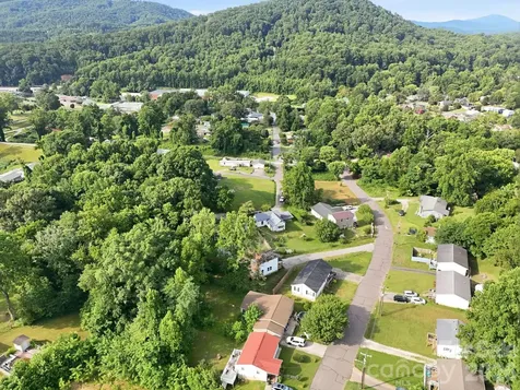 209 Virginia Avenue Marion NC 28752