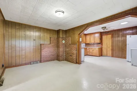 209 Virginia Avenue Marion NC 28752