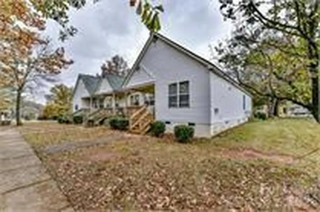 238 Hoskins Mill Lane Charlotte NC 28208