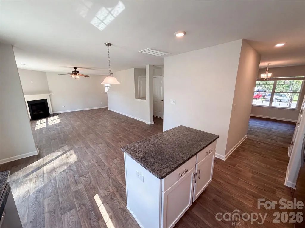 2014 Tarzi Lane Charlotte NC 28215