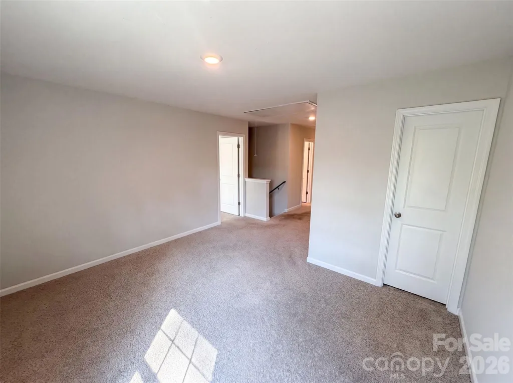 2014 Tarzi Lane Charlotte NC 28215