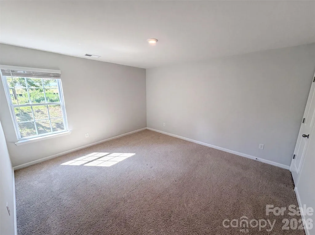 2014 Tarzi Lane Charlotte NC 28215