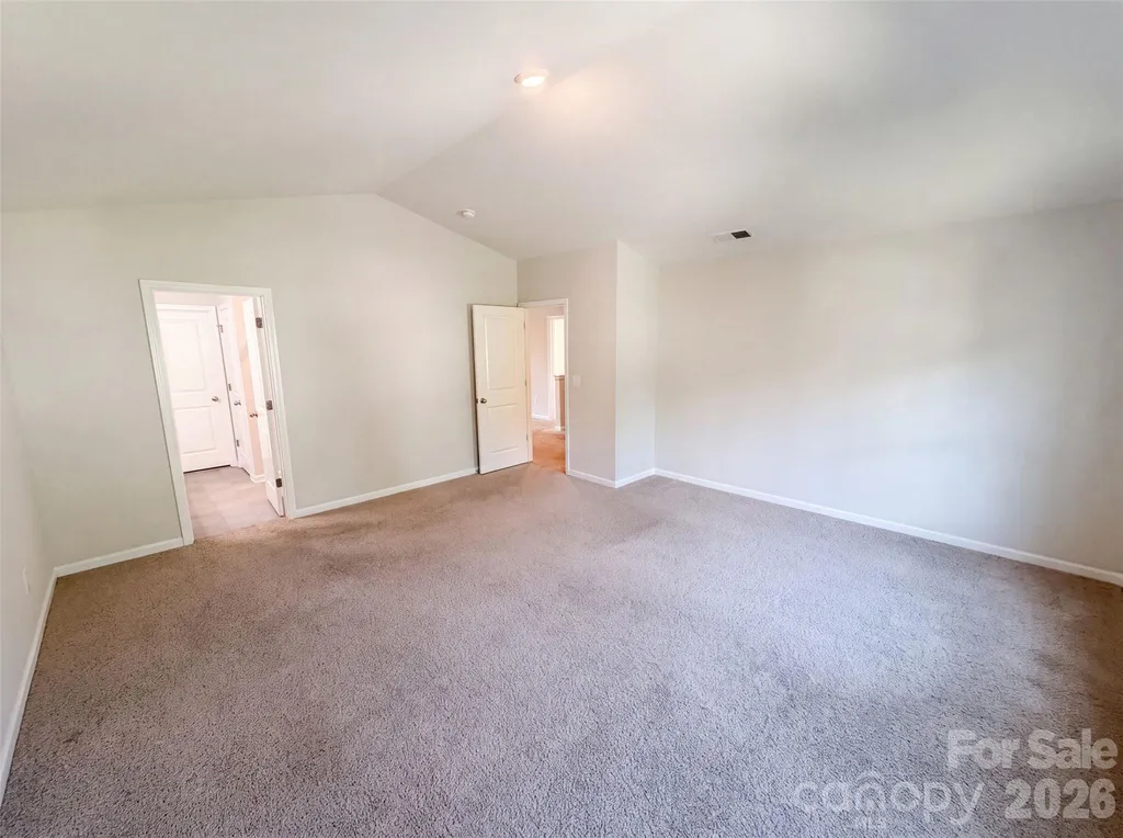 2014 Tarzi Lane Charlotte NC 28215