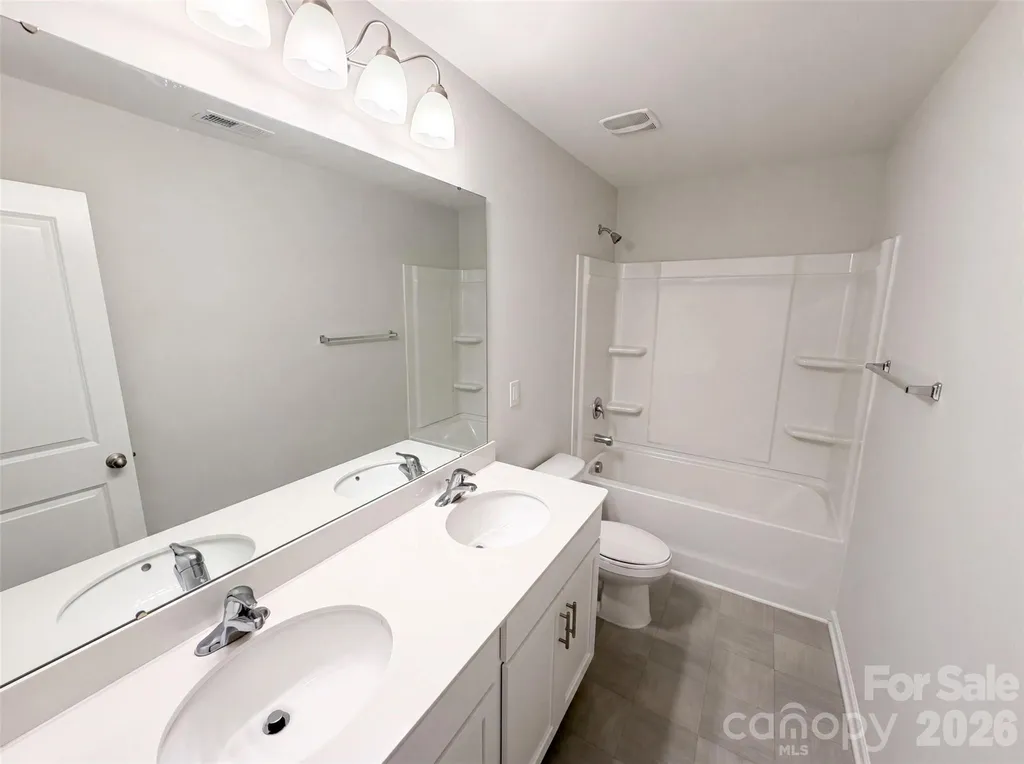 2014 Tarzi Lane Charlotte NC 28215
