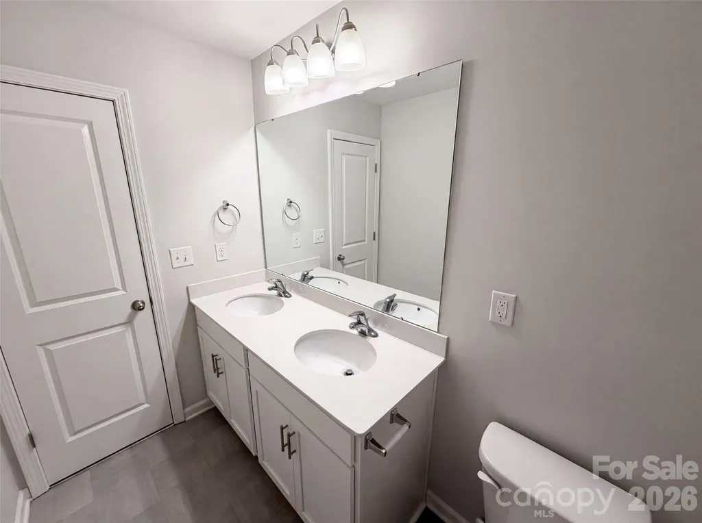 2014 Tarzi Lane Charlotte NC 28215