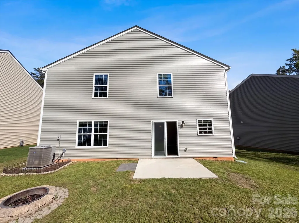 2014 Tarzi Lane Charlotte NC 28215