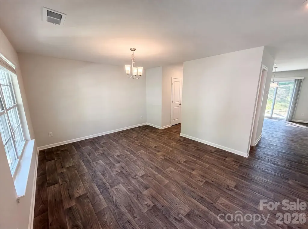 2014 Tarzi Lane Charlotte NC 28215