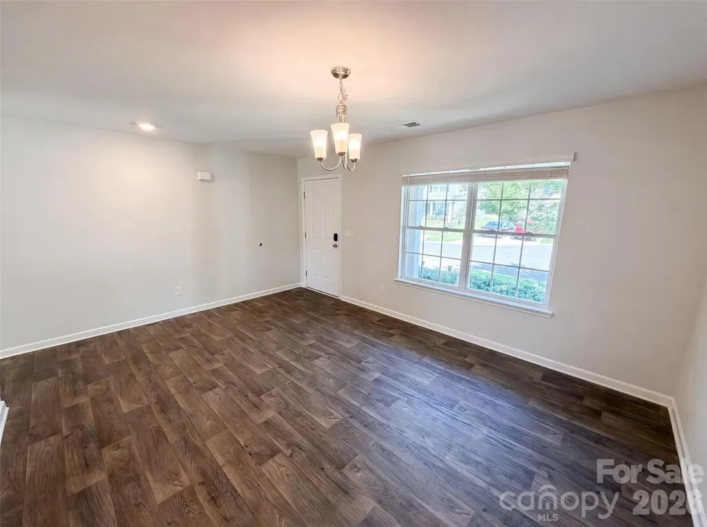2014 Tarzi Lane Charlotte NC 28215