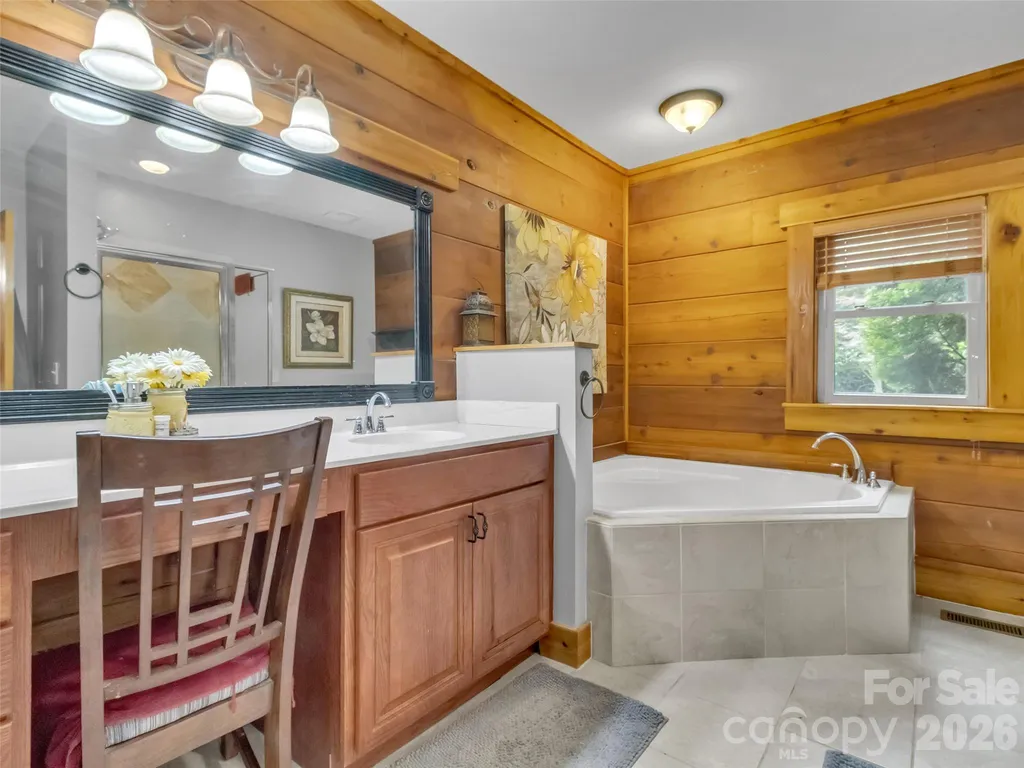 3214 Big Laurel Road Waynesville NC 28785