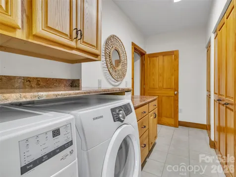 3214 Big Laurel Road Waynesville NC 28785
