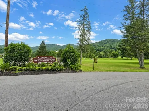 350 Mountain View Drive Maggie Valley NC 28751