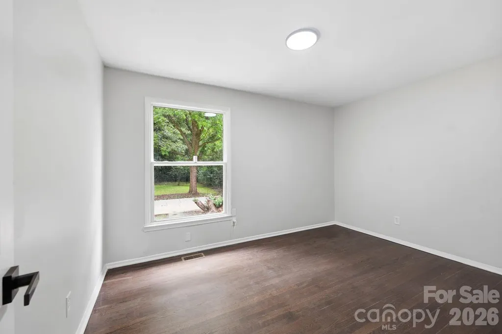 9430 Trinity Road Charlotte NC 28216