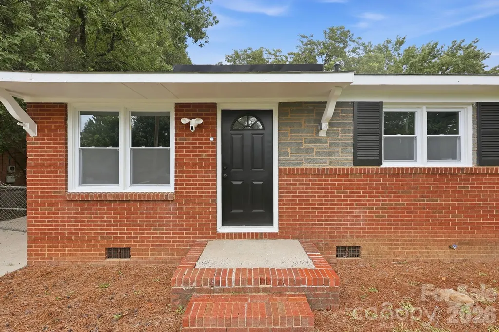 9430 Trinity Road Charlotte NC 28216