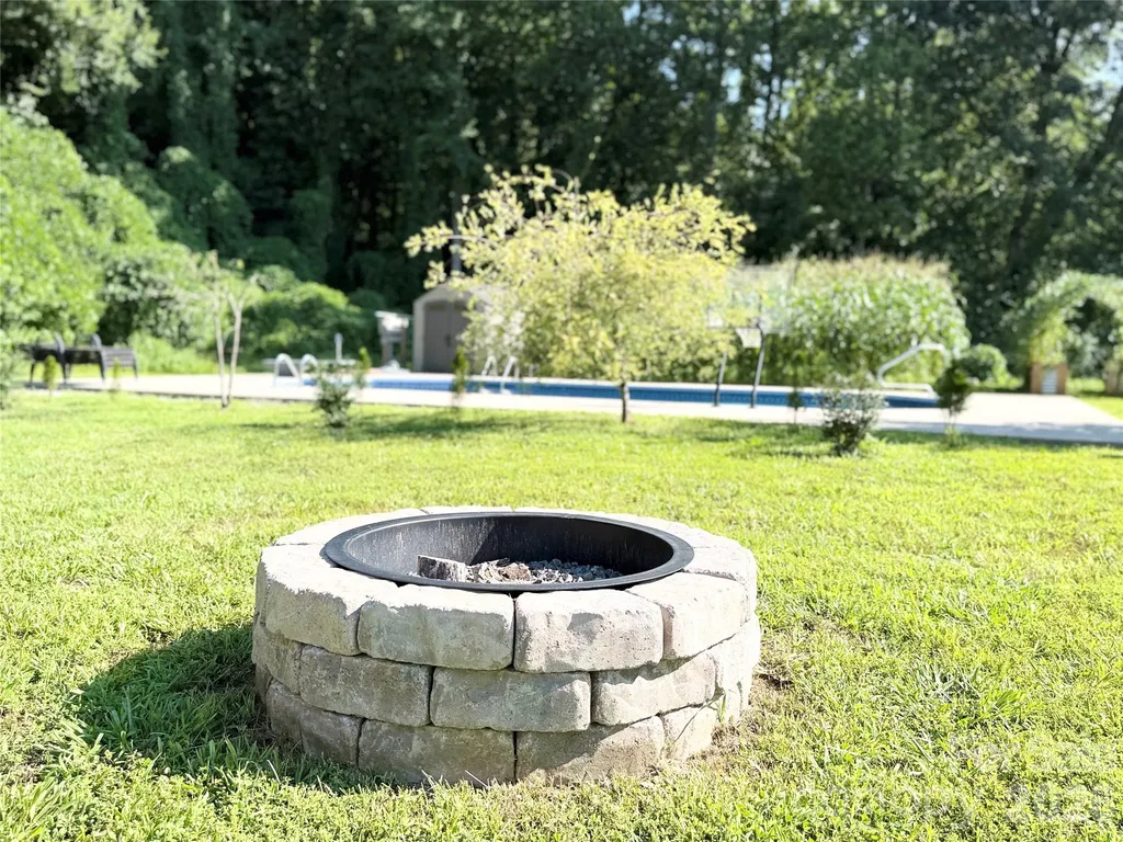3430 Tranquil Hills Drive Lenoir NC 28645