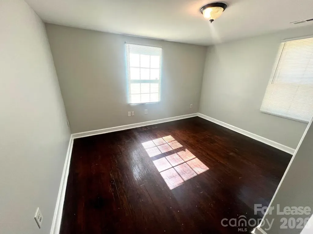 922 Ambassador Street Charlotte NC 28208