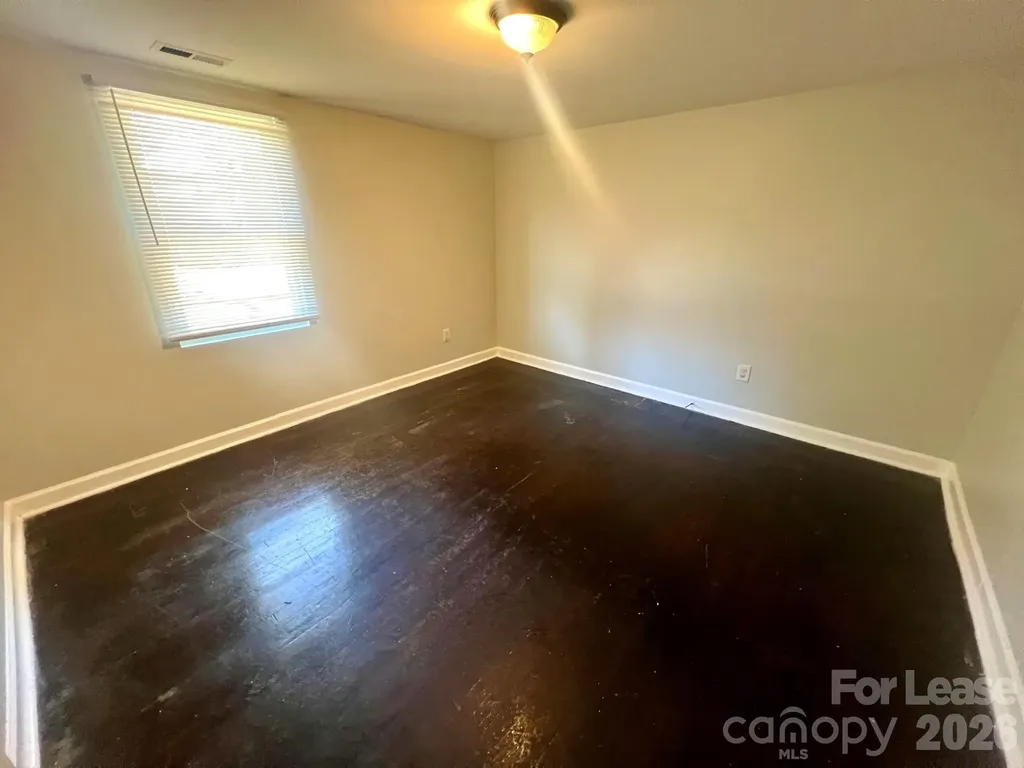 922 Ambassador Street Charlotte NC 28208