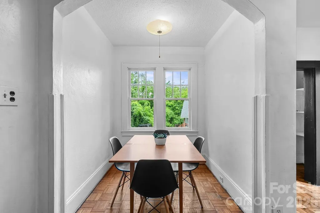 35 Northview Street Asheville NC 28801