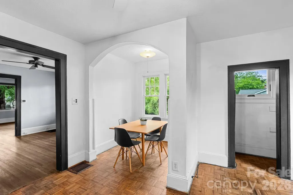 35 Northview Street Asheville NC 28801