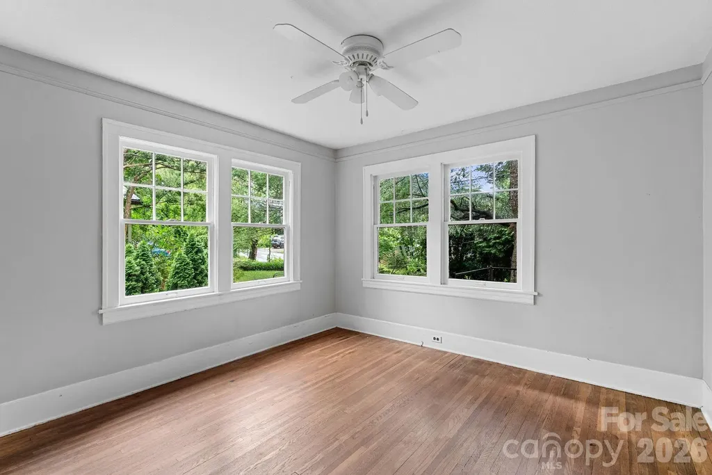 35 Northview Street Asheville NC 28801