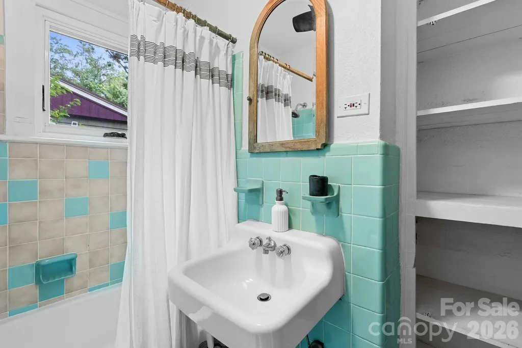 35 Northview Street Asheville NC 28801
