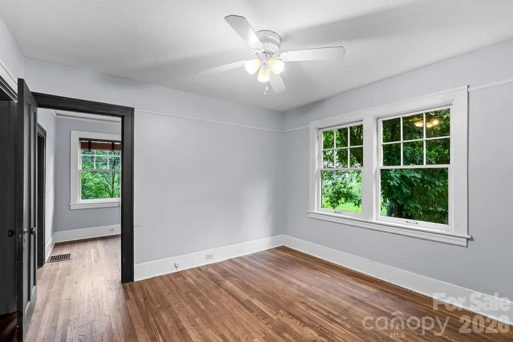 35 Northview Street Asheville NC 28801