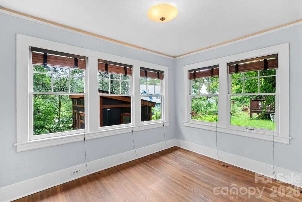 35 Northview Street Asheville NC 28801
