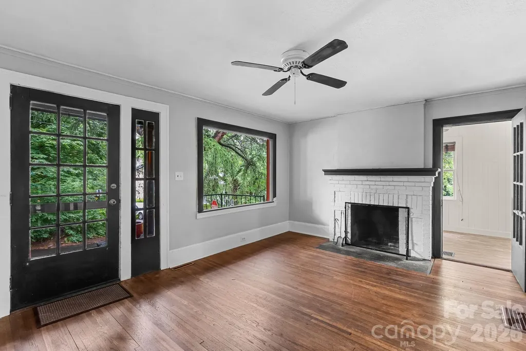 35 Northview Street Asheville NC 28801