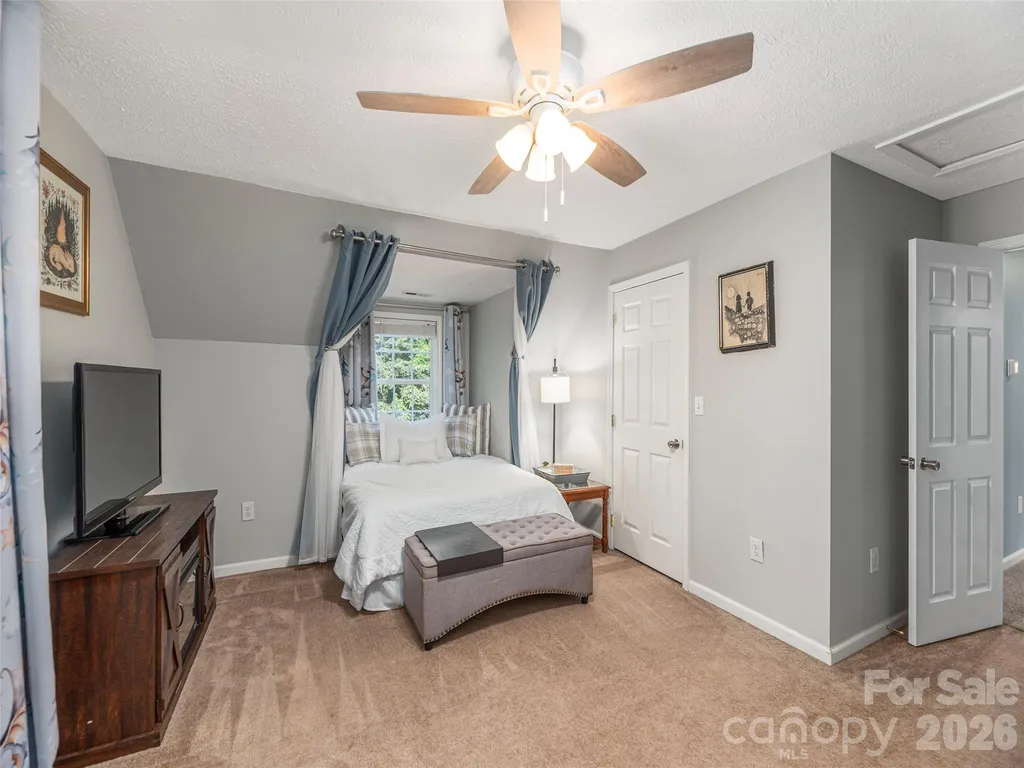 527 East Street Candler NC 28715