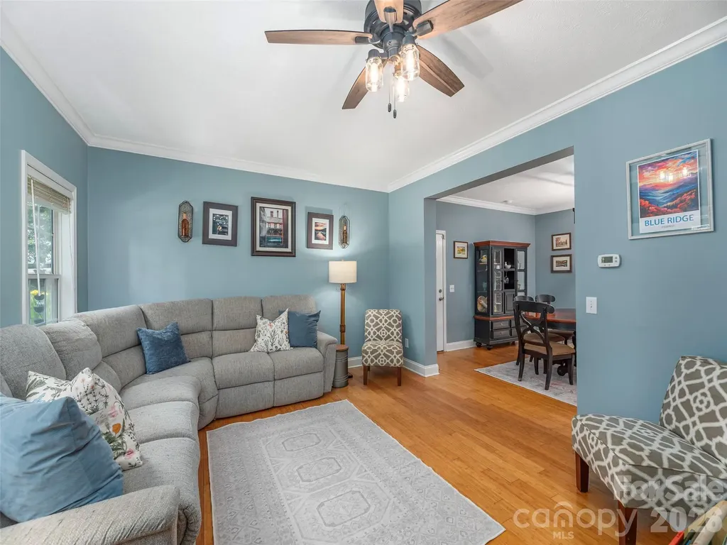527 East Street Candler NC 28715