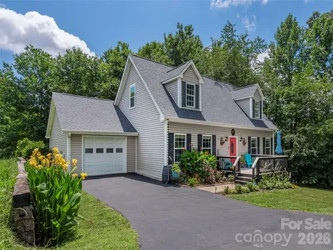527 East Street Candler NC 28715