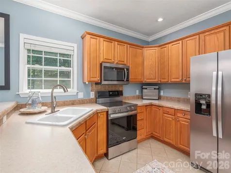 527 East Street Candler NC 28715