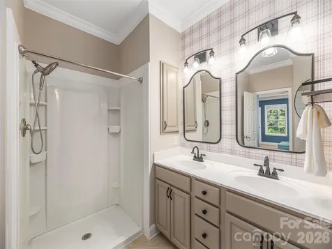 527 East Street Candler NC 28715