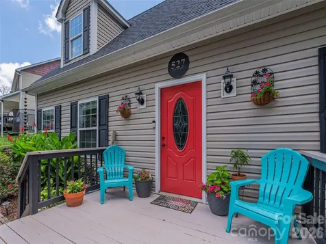 527 East Street Candler NC 28715